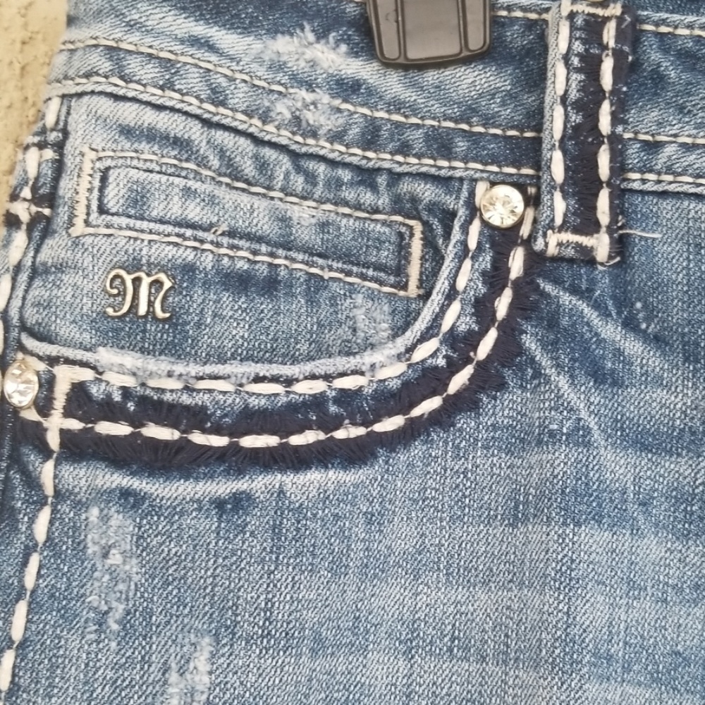 💜 Miss Me jeans 💜 - Picture 4 of 8